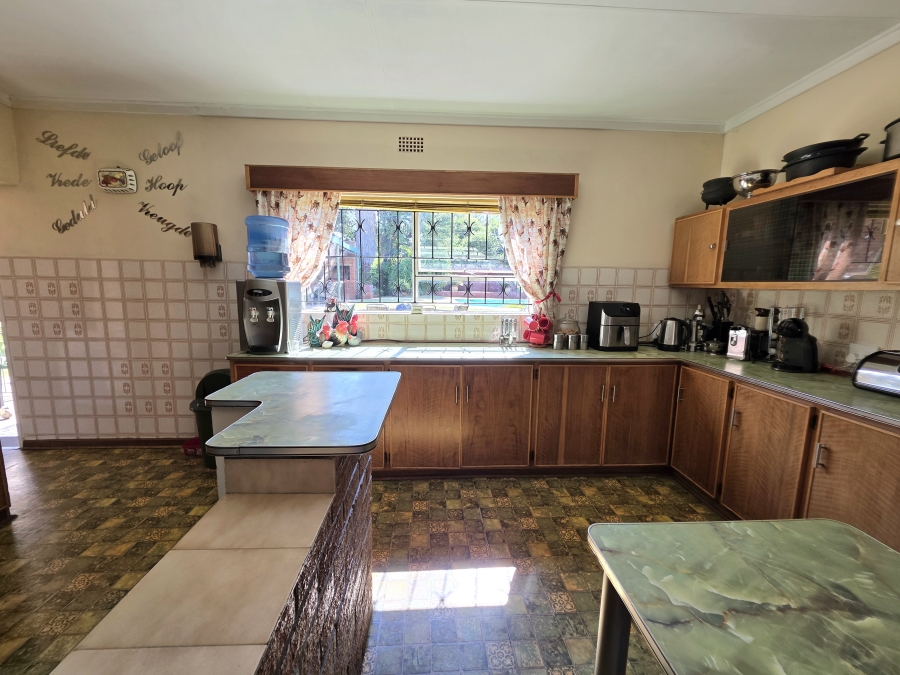 5 Bedroom Property for Sale in Riebeeckstad Free State